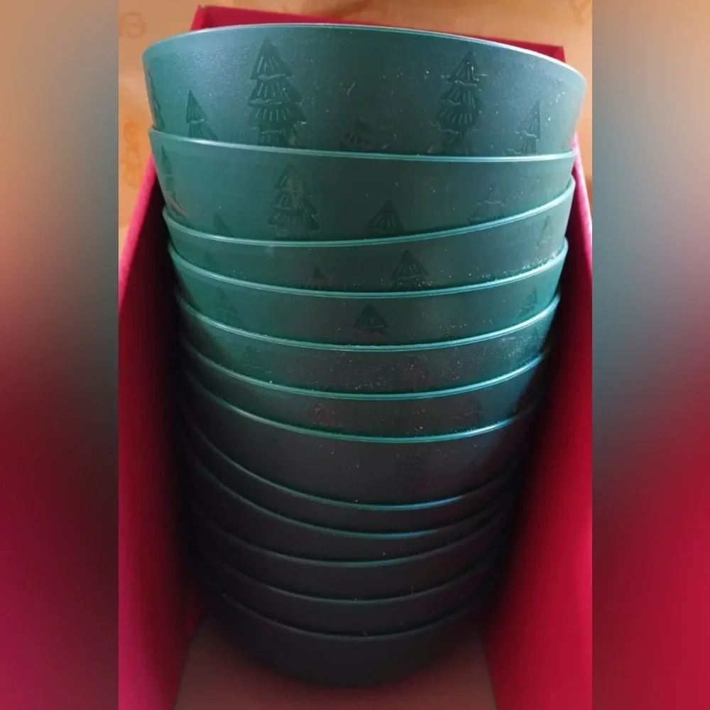 Festive Christmas Plastic Green Holiday Tree Bowls Dished Set of 12 BRAND NEW